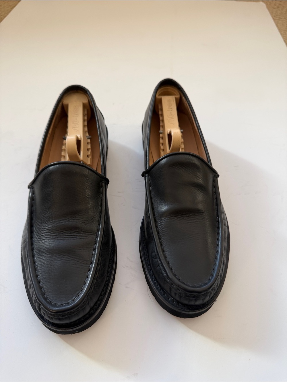 Italian Women's Black Leather Slip-On Loafers - Classic Comfort
